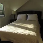 2 Floors House With Pool